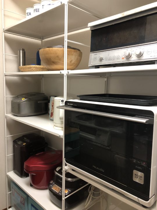 これから増える調理家電に備える家電収納のかたちを考える コンセント